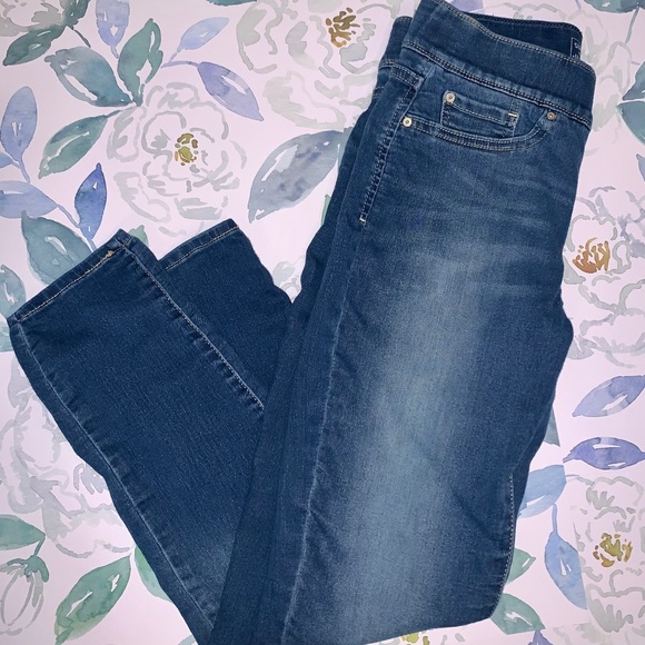Signature by Levi Strauss Denim - Levis | Totally Shaping | PullOn Skinny Jeans | 4S